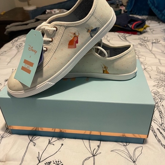 Cinderella Tennis Shoes - Picture 2 of 2